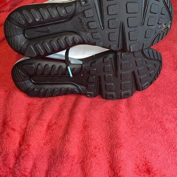 Nike Air Max 2090 Casual Running Shoe - Picture 6 of 6